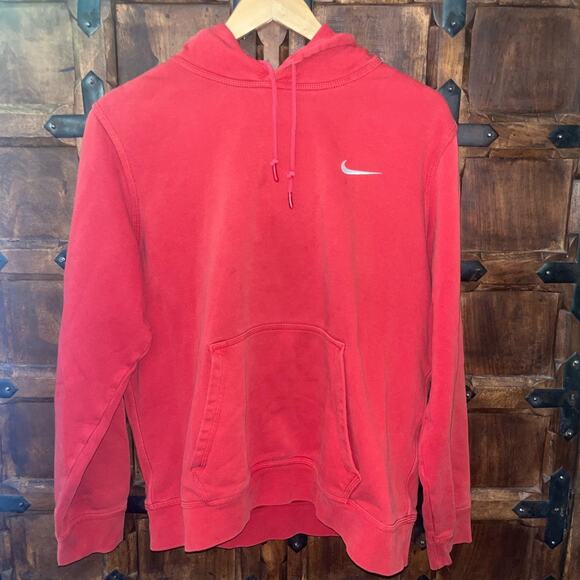 Red Nike embroidered swoosh pullover hoodie - Picture 1 of 5